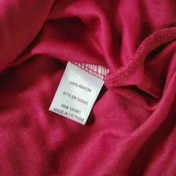 Naif burgundy red v-neck boho style shift dress size medium - Picture 10 of 12